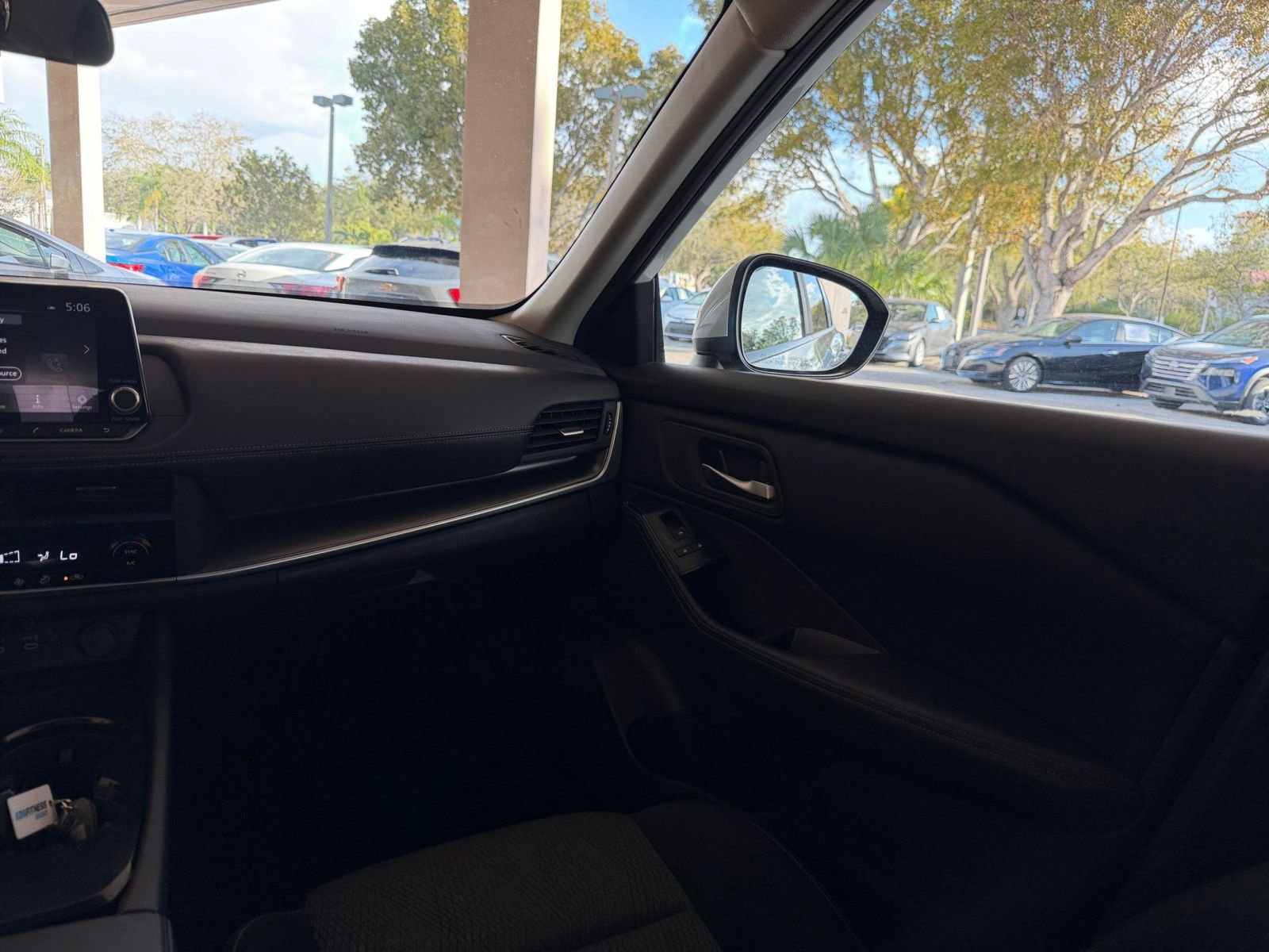 Thumbnail: 2025 Nissan Rogue - 31