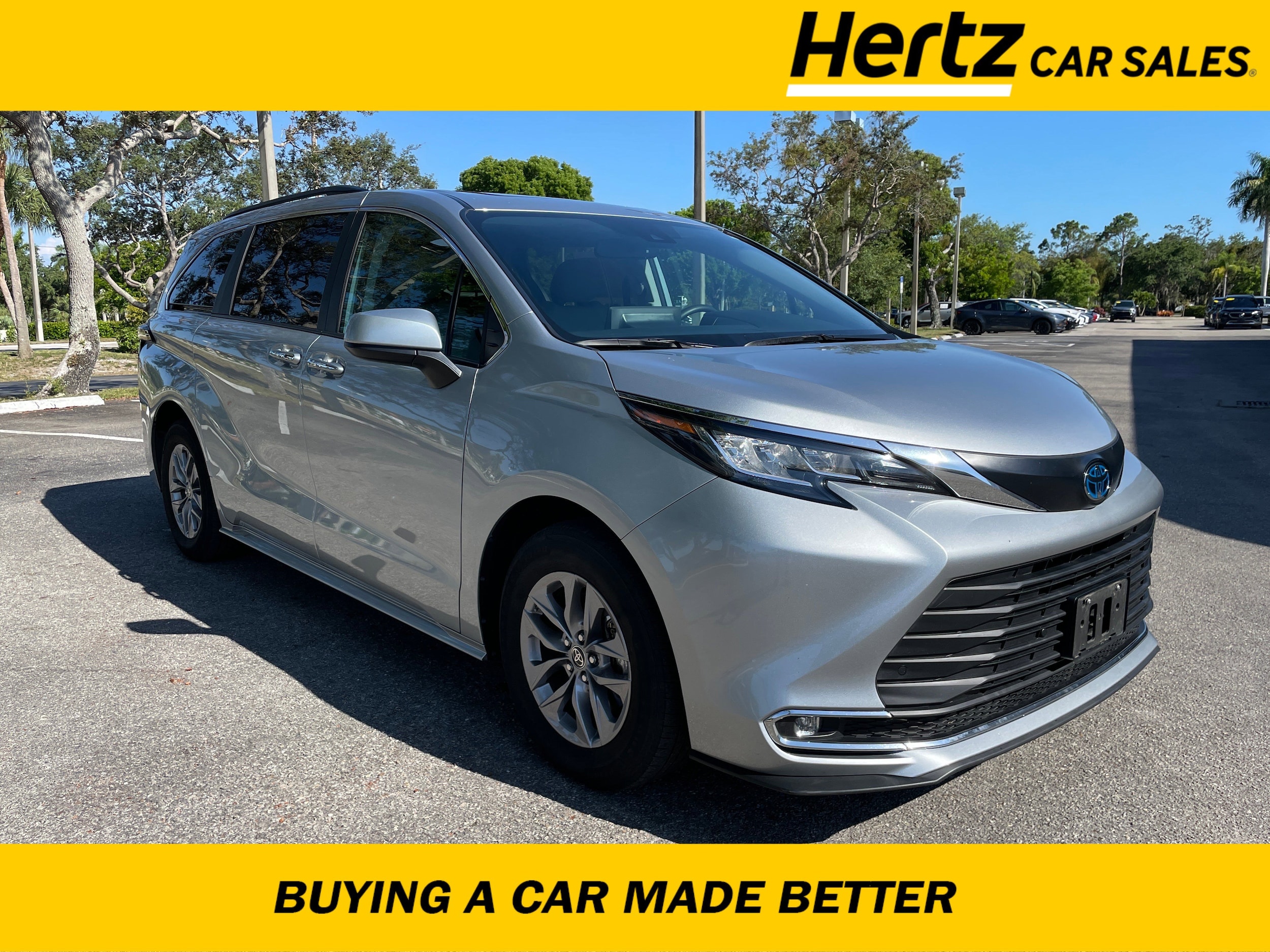 2023 Toyota Sienna XLE Hero Image