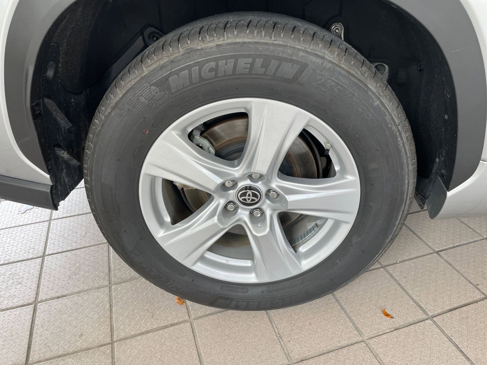 Thumbnail: 2025 Toyota Highlander - 32