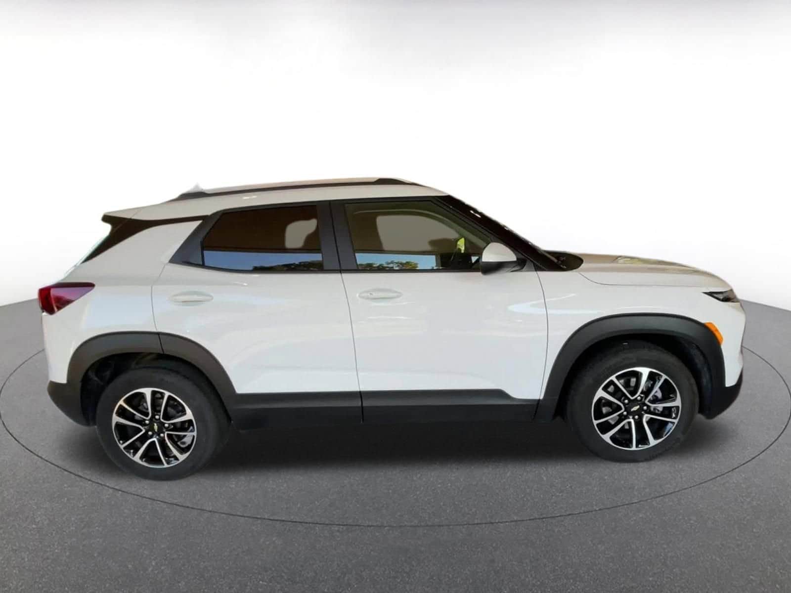 Thumbnail: 2025 Chevrolet TrailBlazer - 30