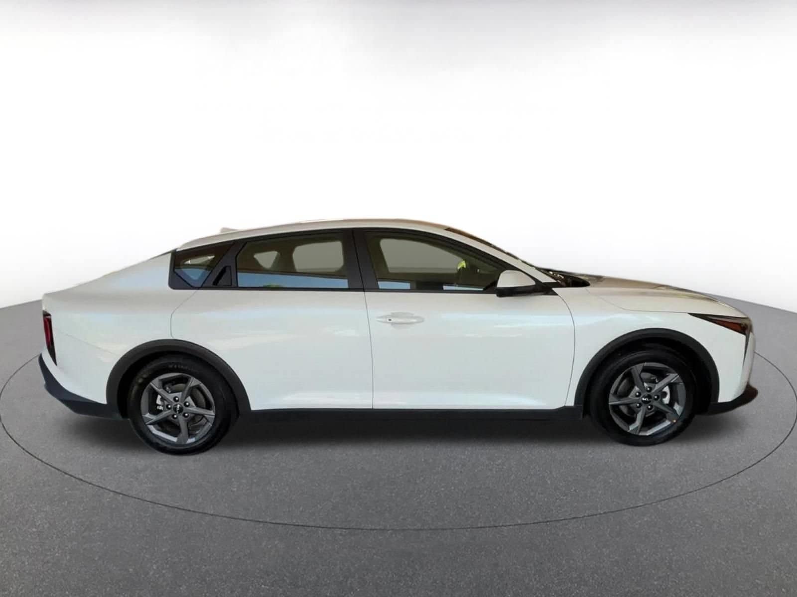 Thumbnail: 2025 Kia K4 - 16