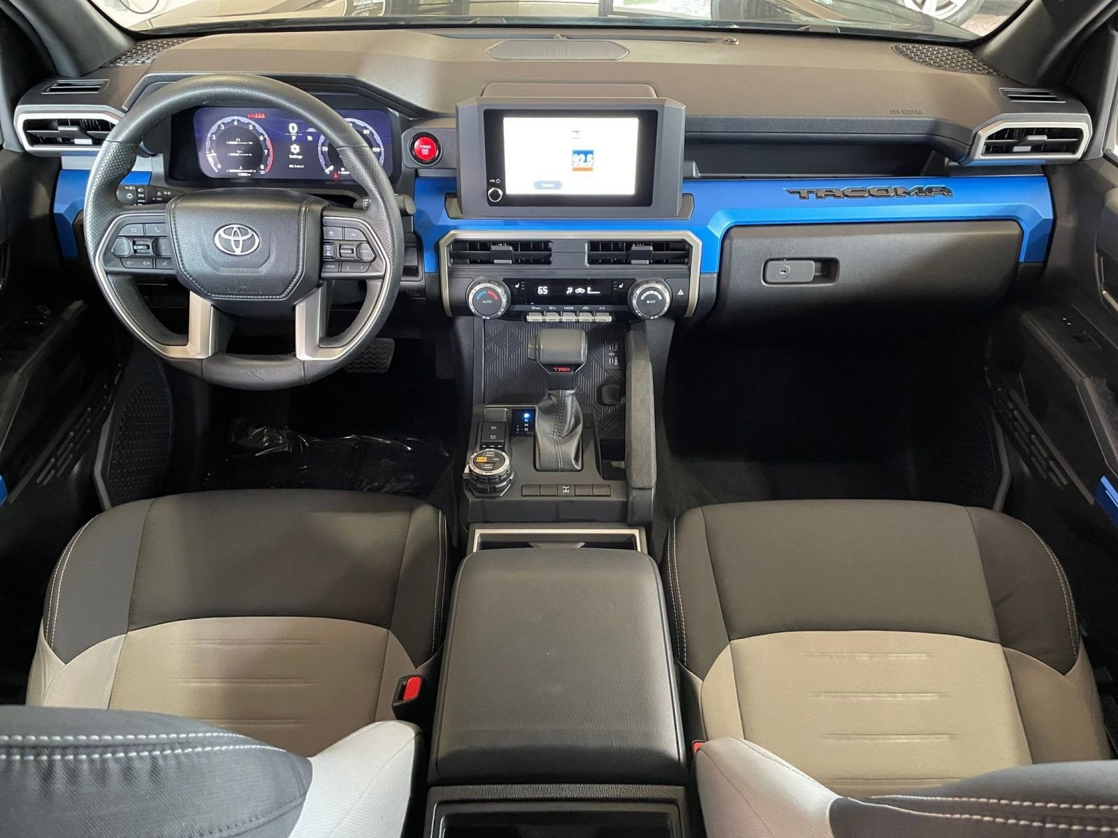 Thumbnail: 2025 Toyota Tacoma - 32