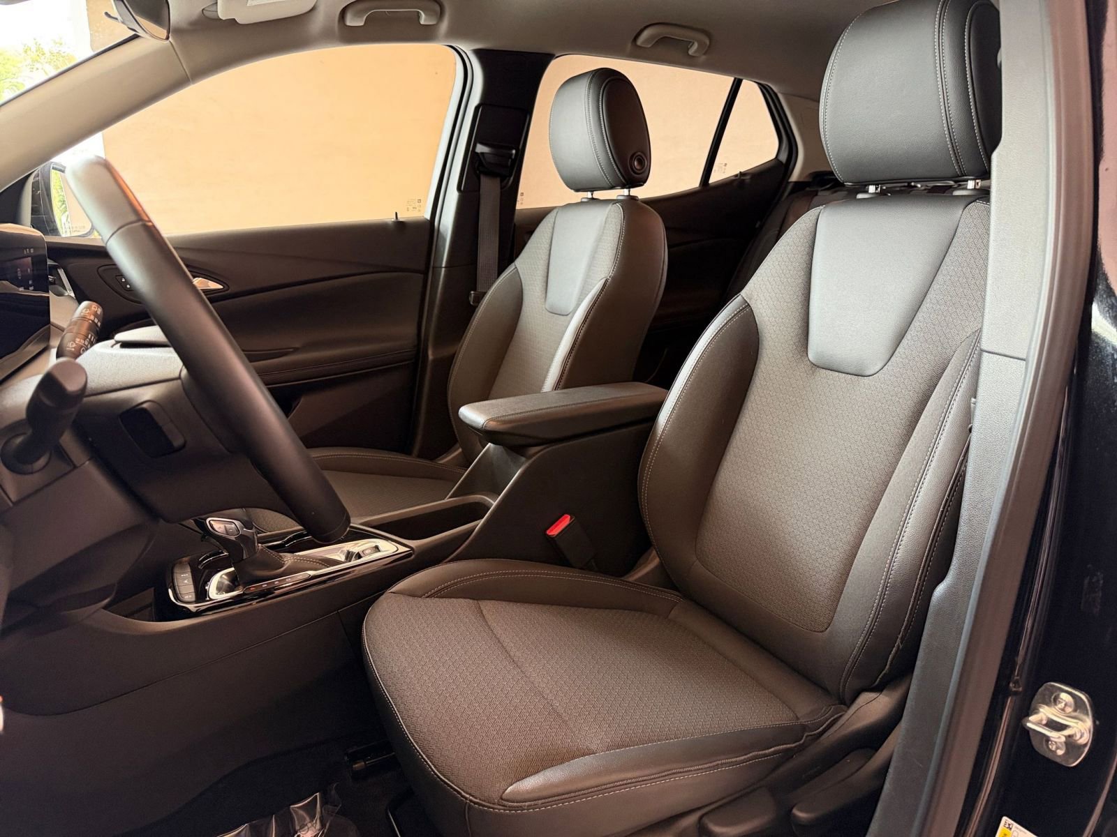 Thumbnail: 2025 Buick Encore GX - 22