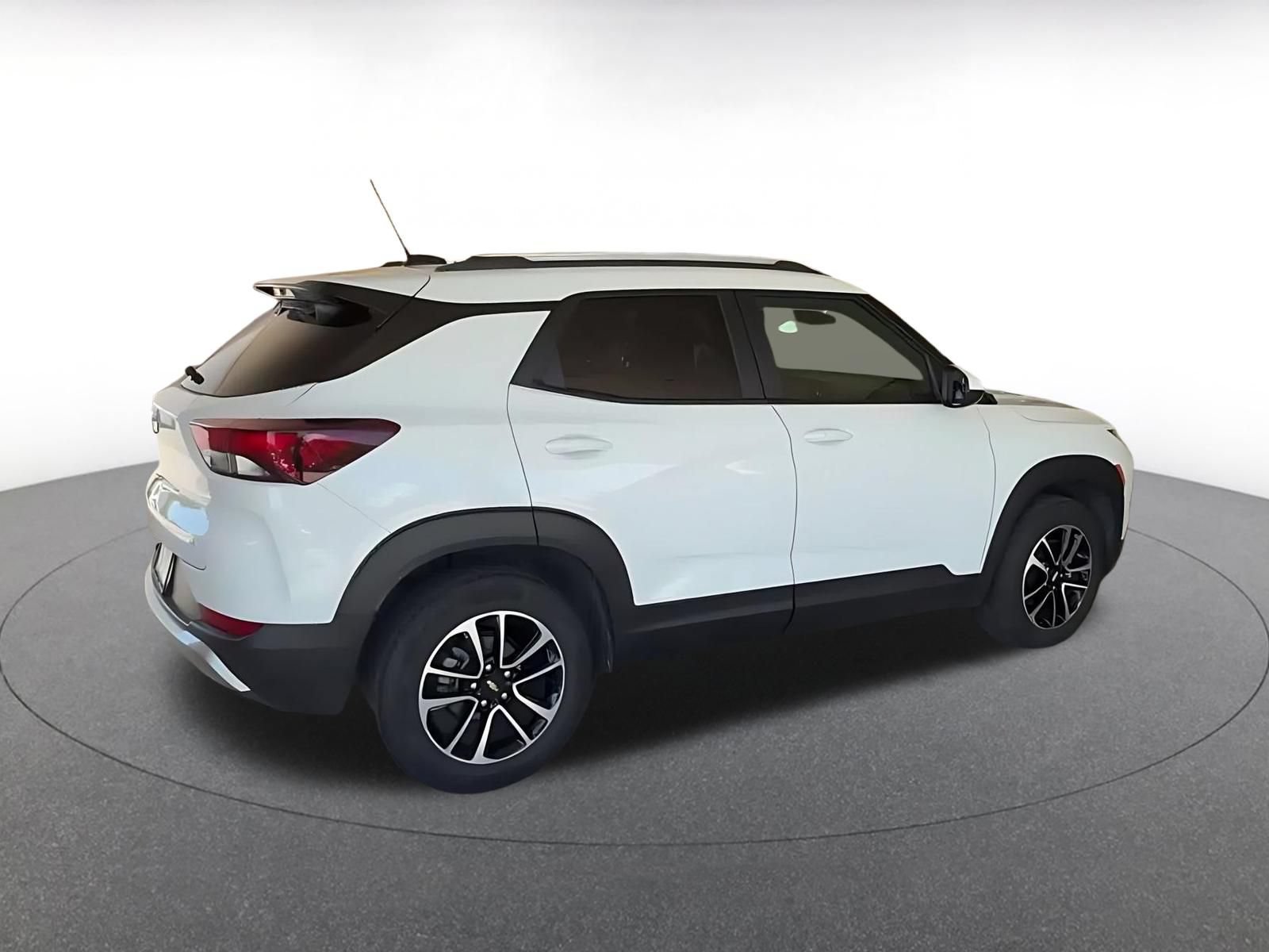Thumbnail: 2025 Chevrolet TrailBlazer - 15