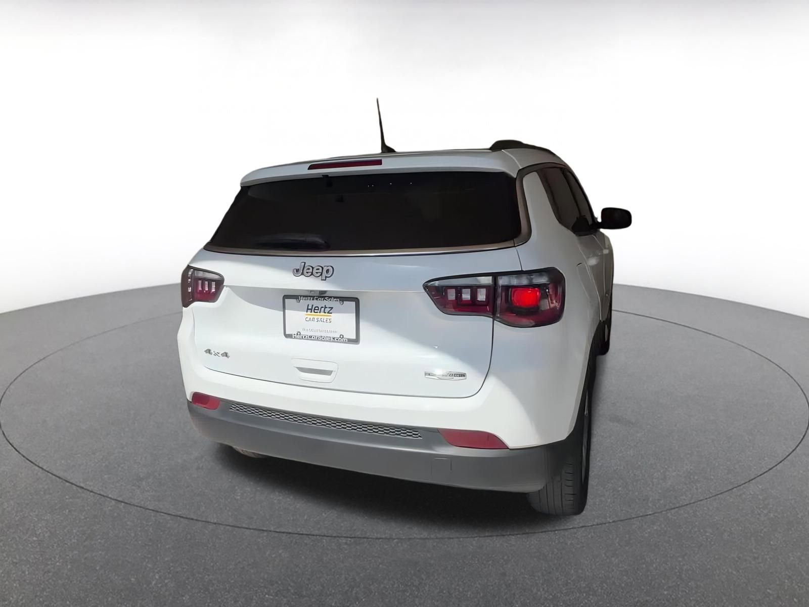 Thumbnail: 2023 Jeep Compass - 14