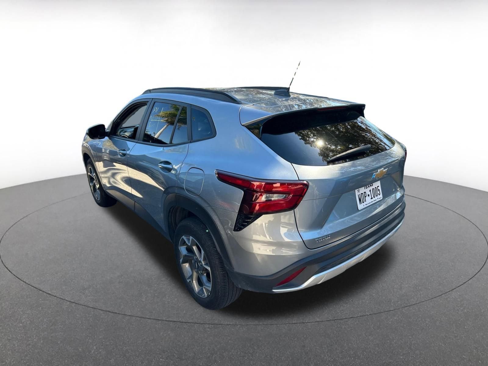 Thumbnail: 2025 Chevrolet Trax - 5