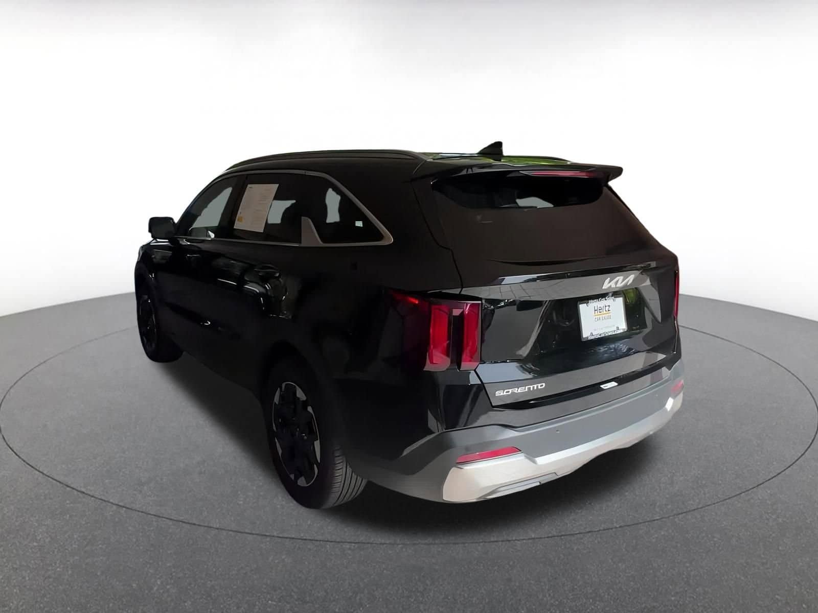 2024 Kia Sorento S 8