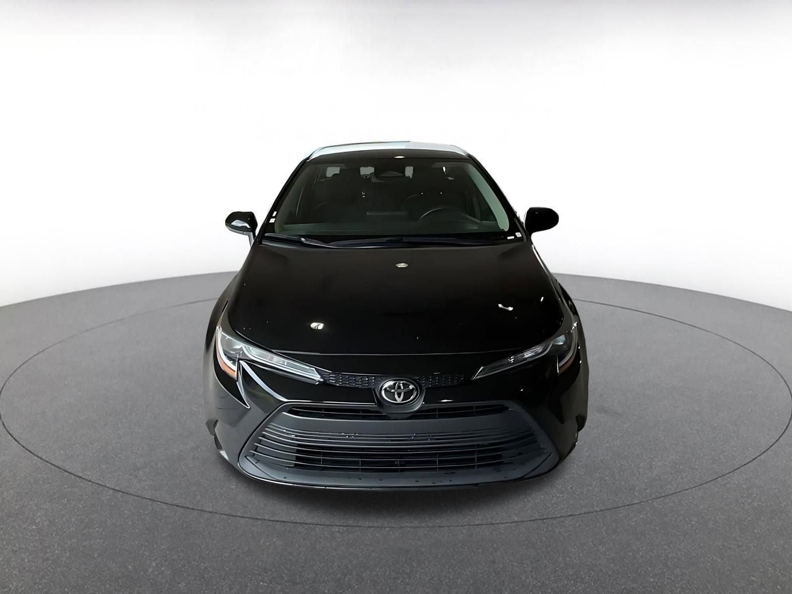 Thumbnail: 2023 Toyota Corolla - 4