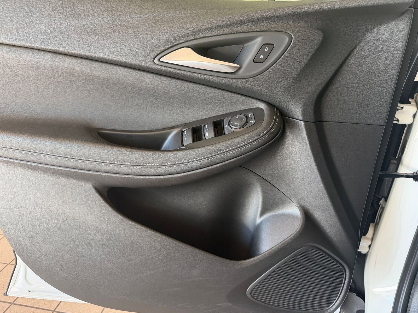 Thumbnail: 2025 Buick Encore GX - 18