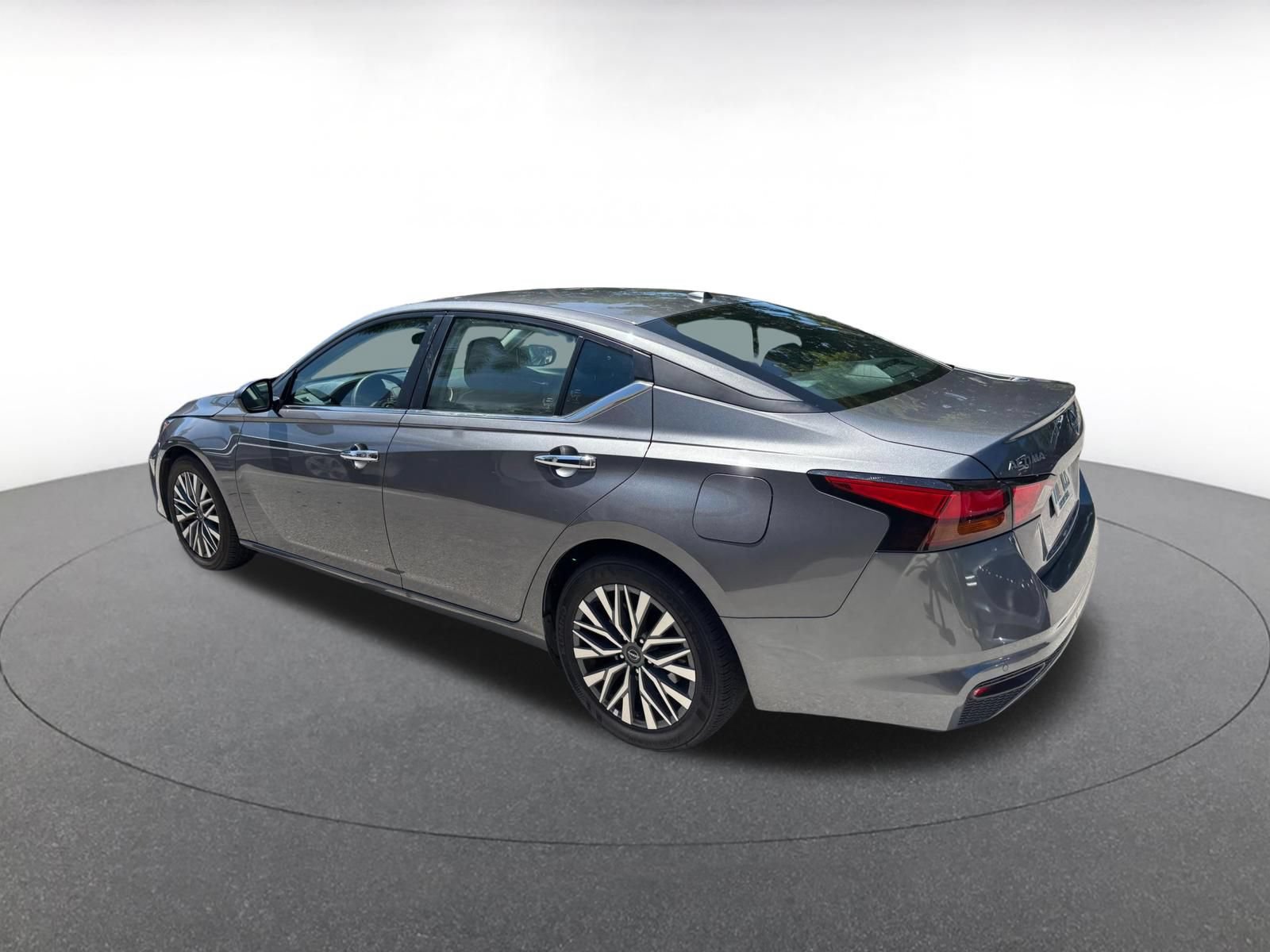 Thumbnail: 2025 Nissan Altima - 14