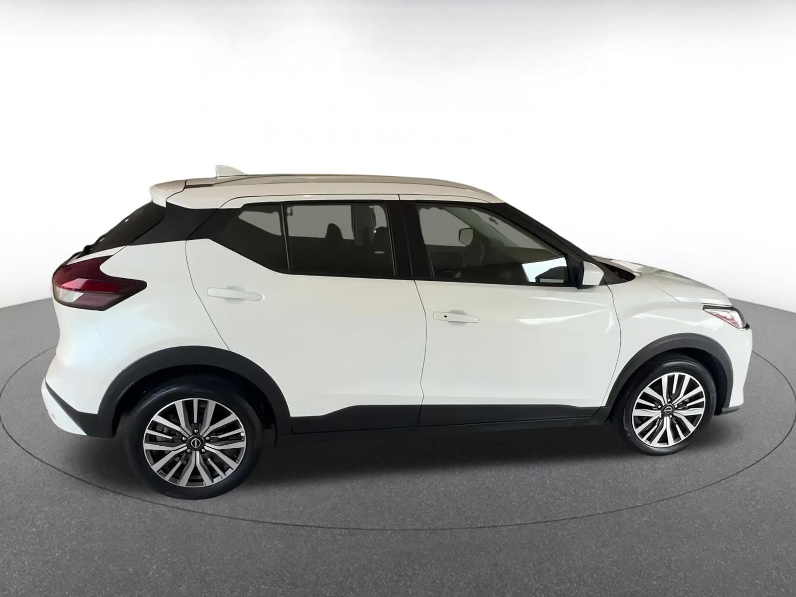 Thumbnail: 2024 Nissan Kicks - 15