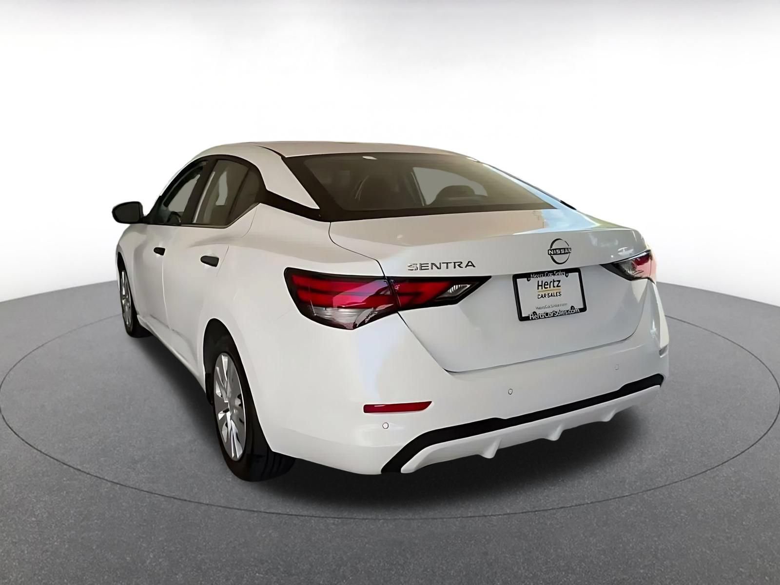 Thumbnail: 2025 Nissan Sentra - 10