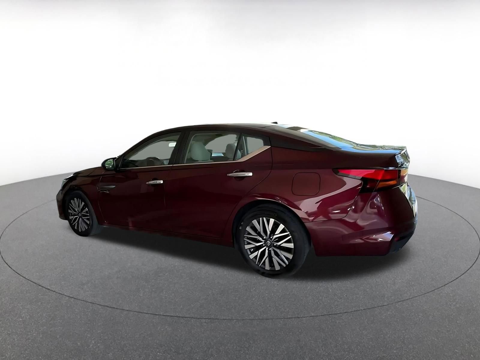 Thumbnail: 2025 Nissan Altima - 10