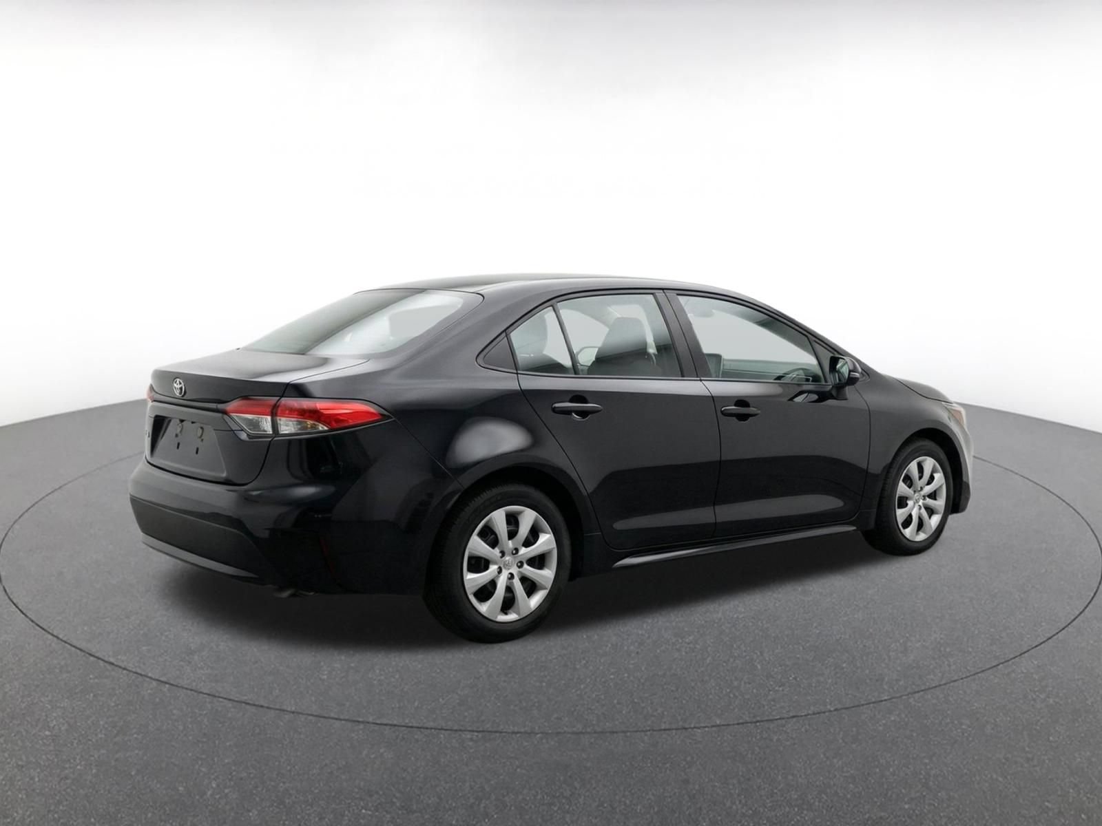 Thumbnail: 2025 Toyota Corolla - 25