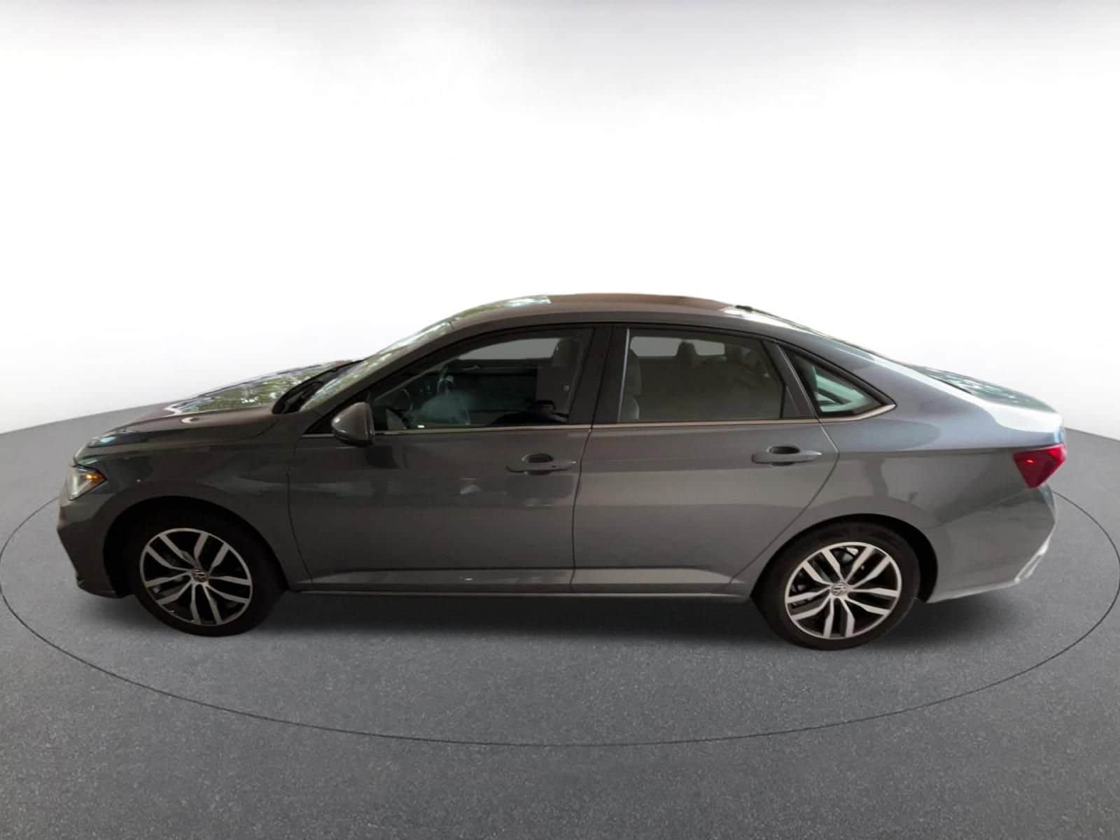 Thumbnail: 2025 Volkswagen Jetta - 9