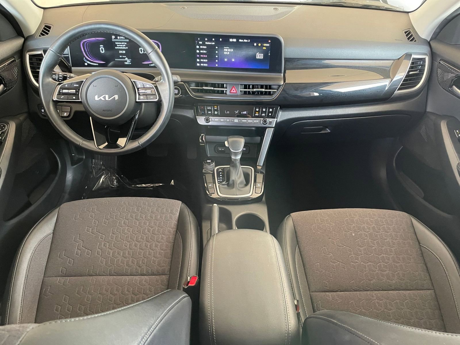 Thumbnail: 2025 Kia Seltos - 34