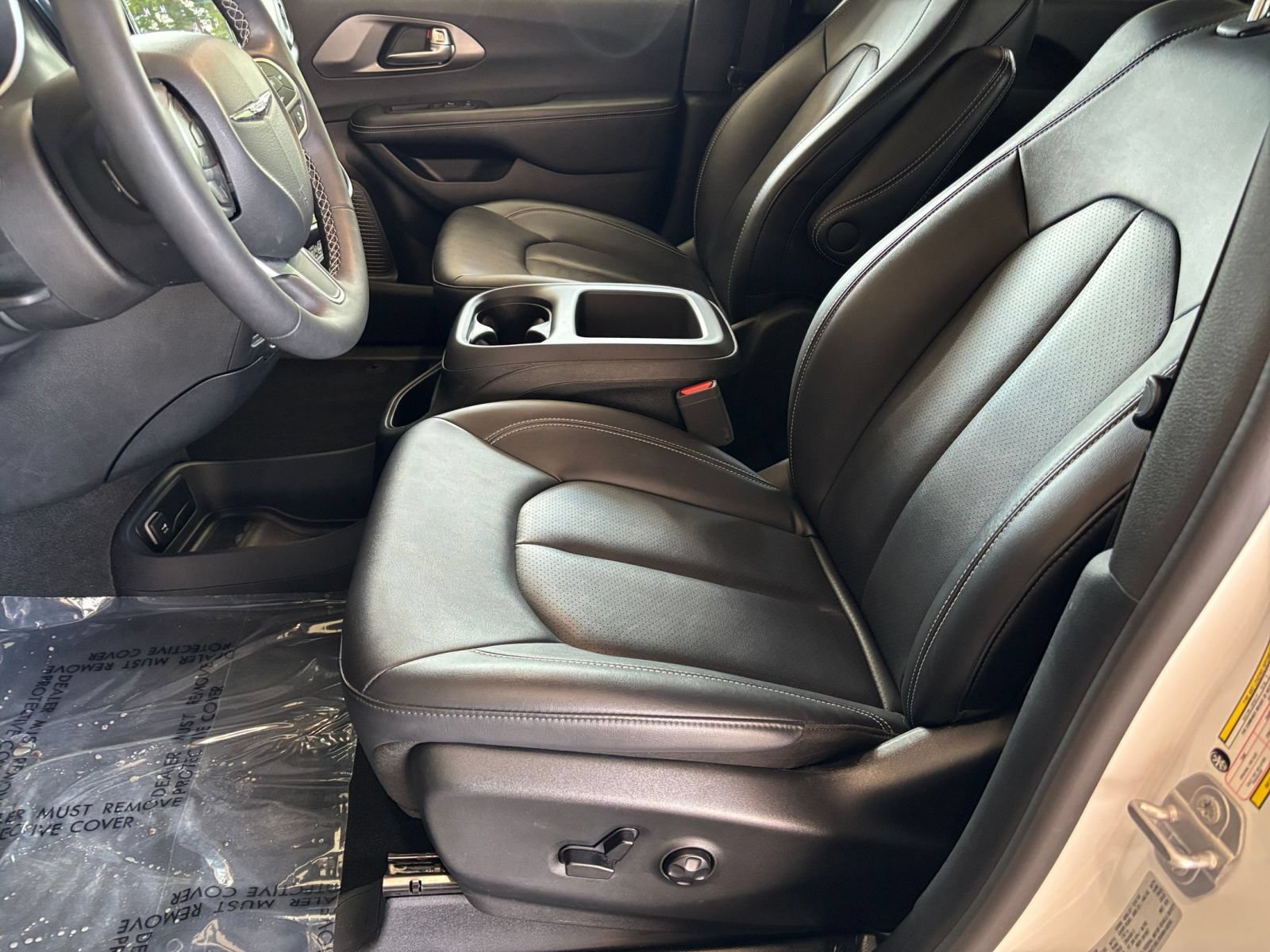Thumbnail: 2025 Chrysler Pacifica - 29