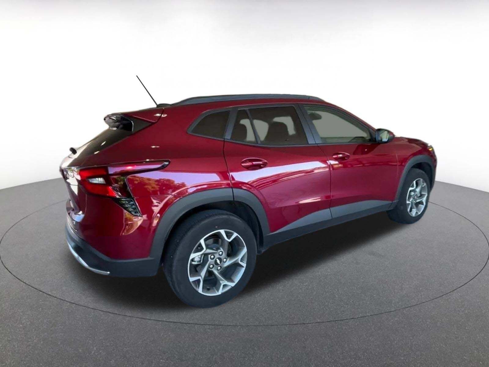 Thumbnail: 2025 Chevrolet Trax - 15
