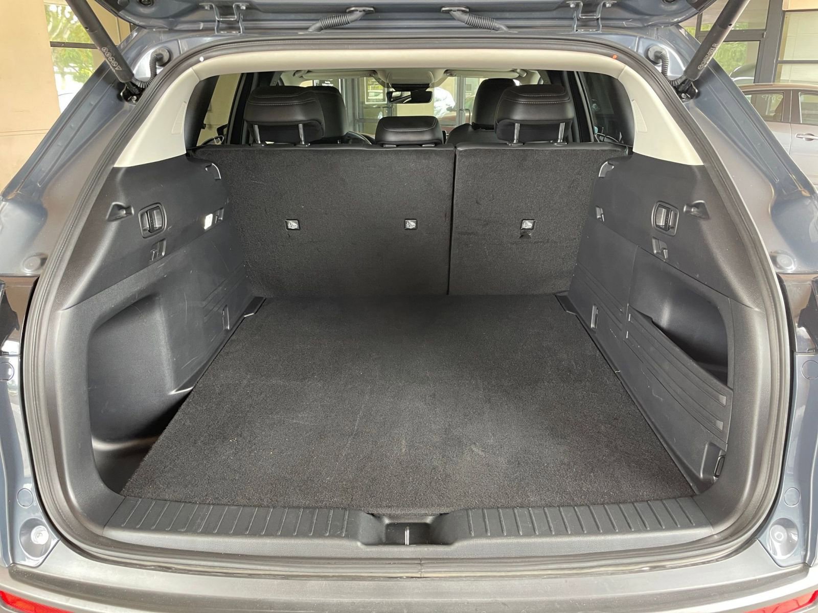 Thumbnail: 2025 Mazda CX-50 - 33