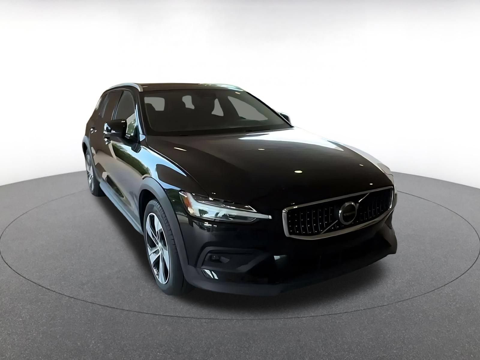 Thumbnail: 2025 Volvo S60 - 3