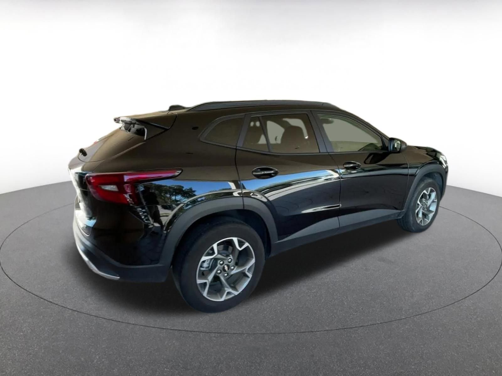 Thumbnail: 2025 Chevrolet Trax - 15