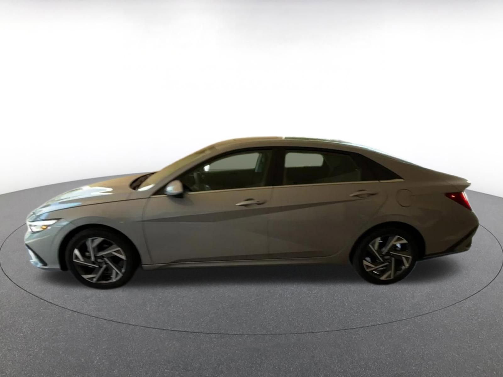 Thumbnail: 2025 Hyundai Elantra - 9