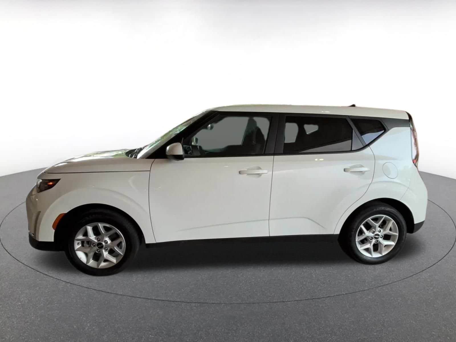 Thumbnail: 2025 Kia Soul - 8