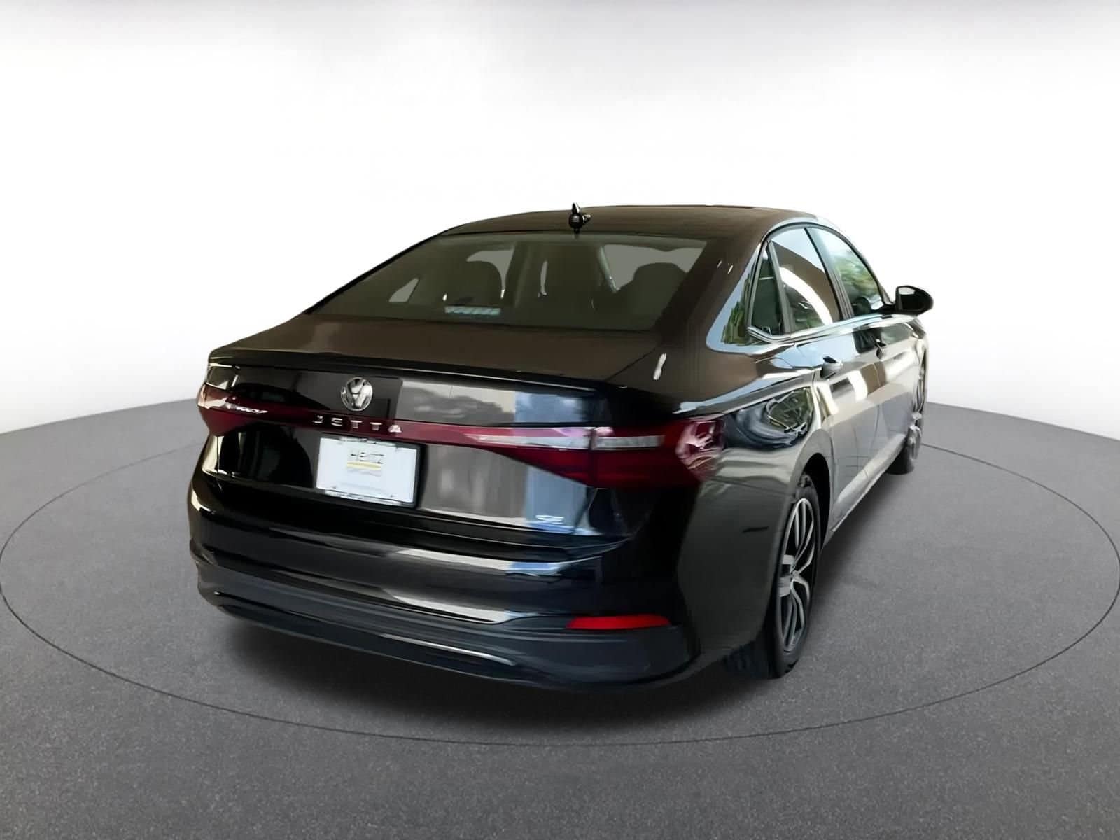 Thumbnail: 2025 Volkswagen Jetta - 14