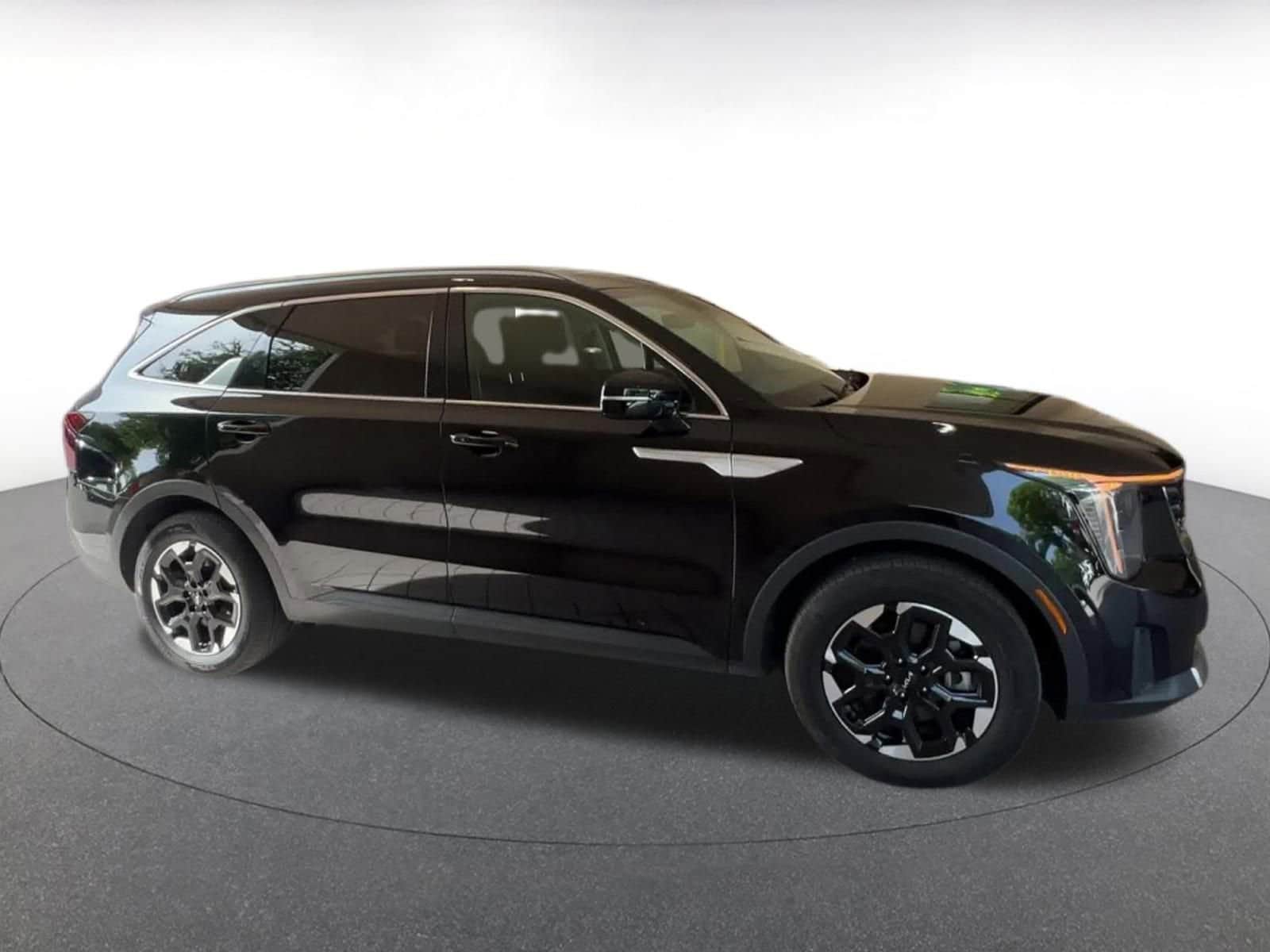 2024 Kia Sorento S 13