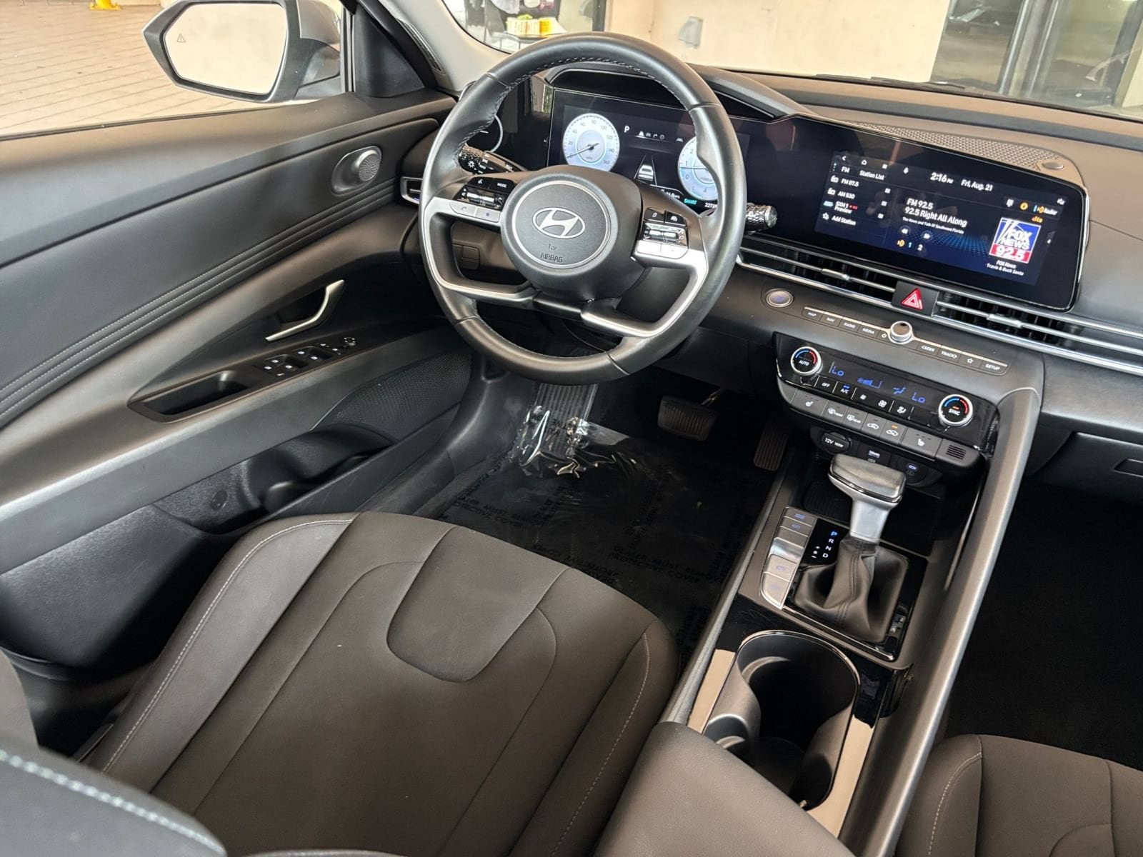 Thumbnail: 2025 Hyundai Elantra - 30