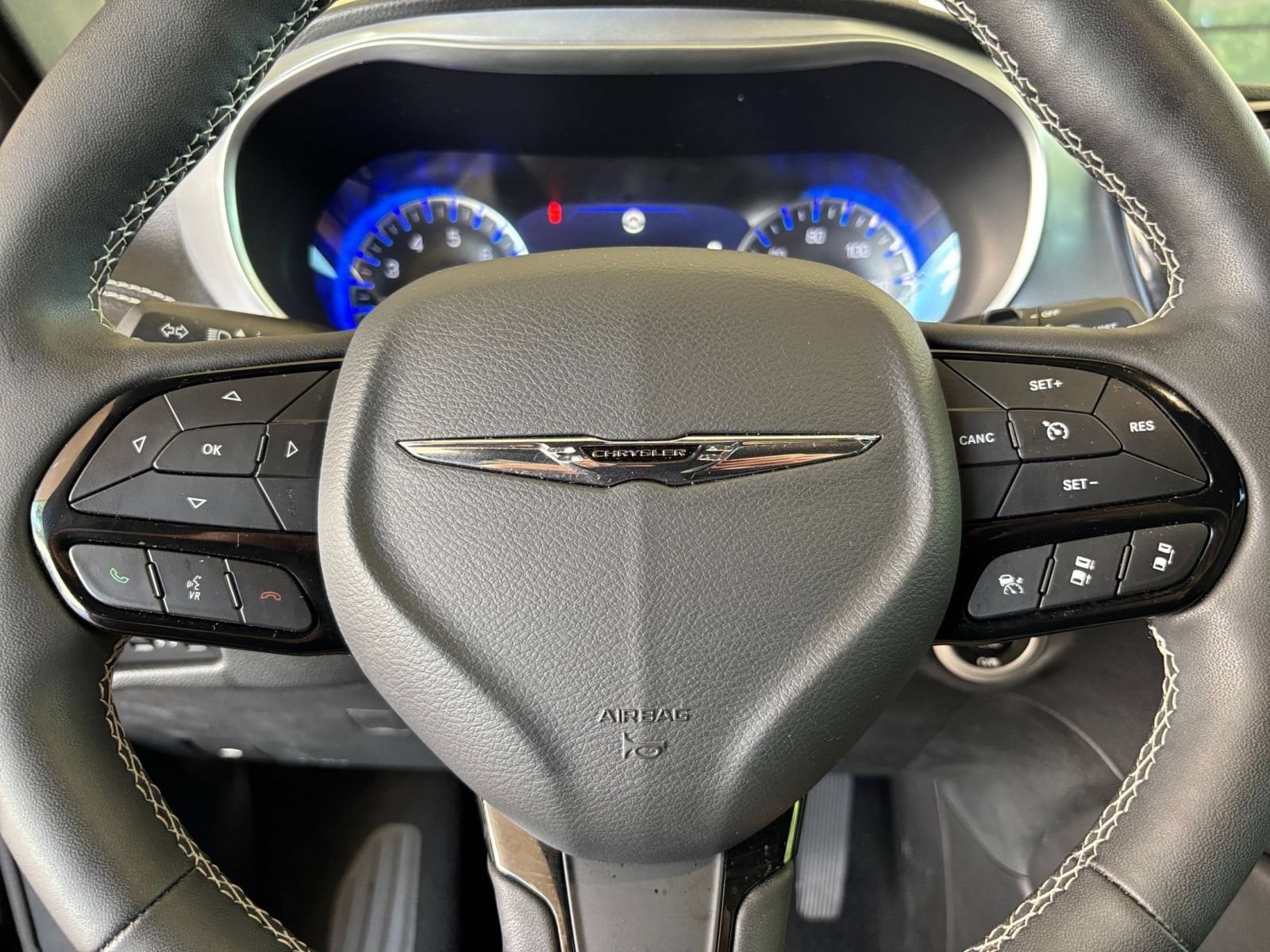 Thumbnail: 2025 Chrysler Pacifica - 31