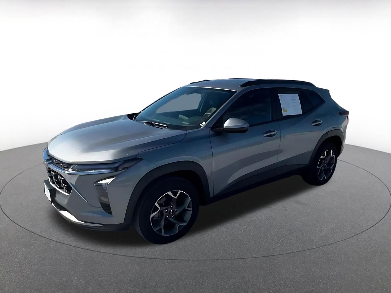 Thumbnail: 2025 Chevrolet Trax - 8