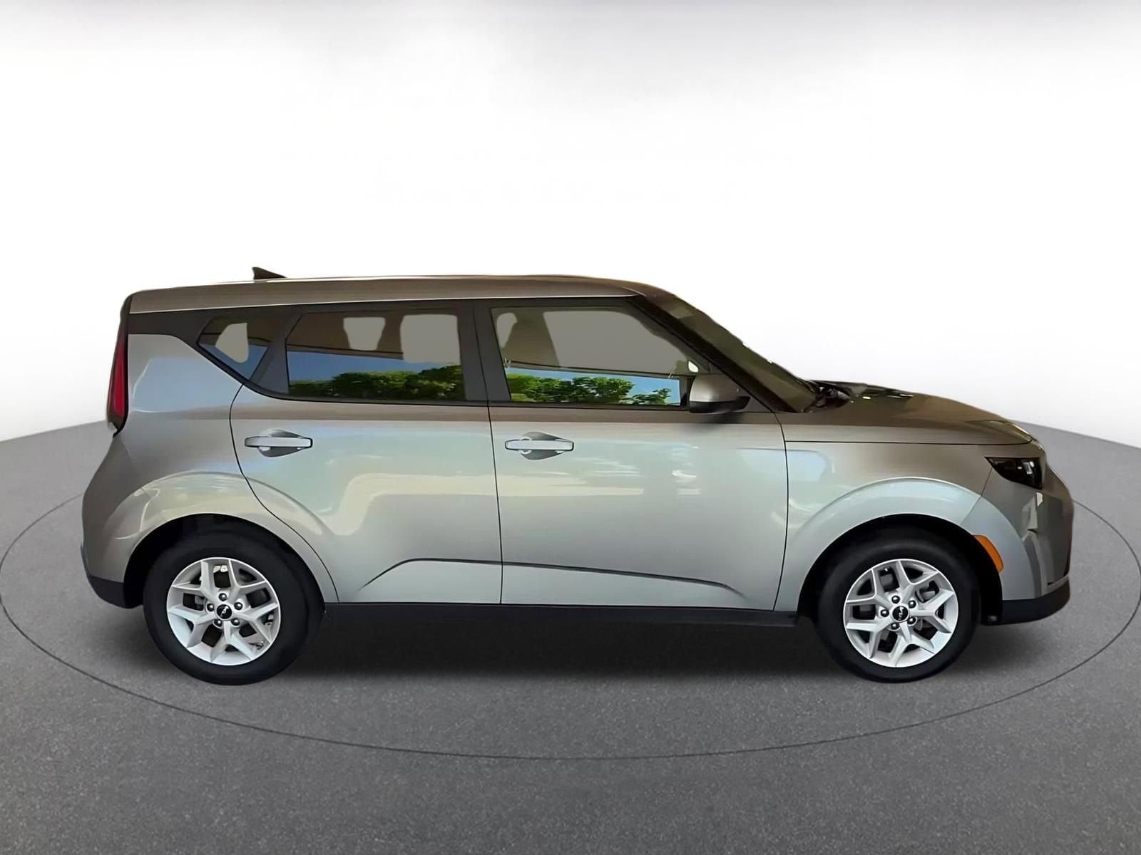 Thumbnail: 2025 Kia Soul - 16