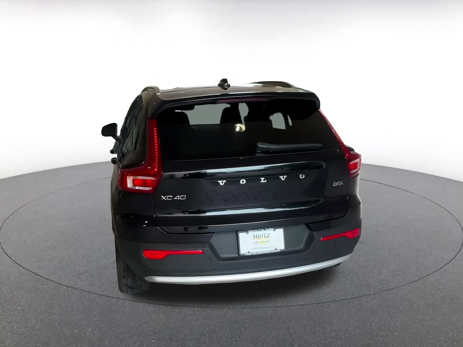 Thumbnail: 2024 Volvo XC40 - 11