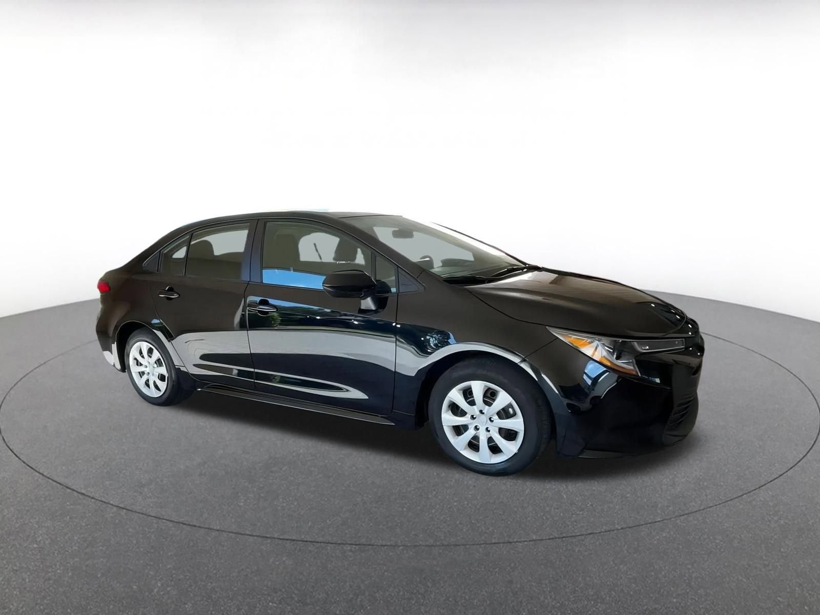 Thumbnail: 2025 Toyota Corolla - 2