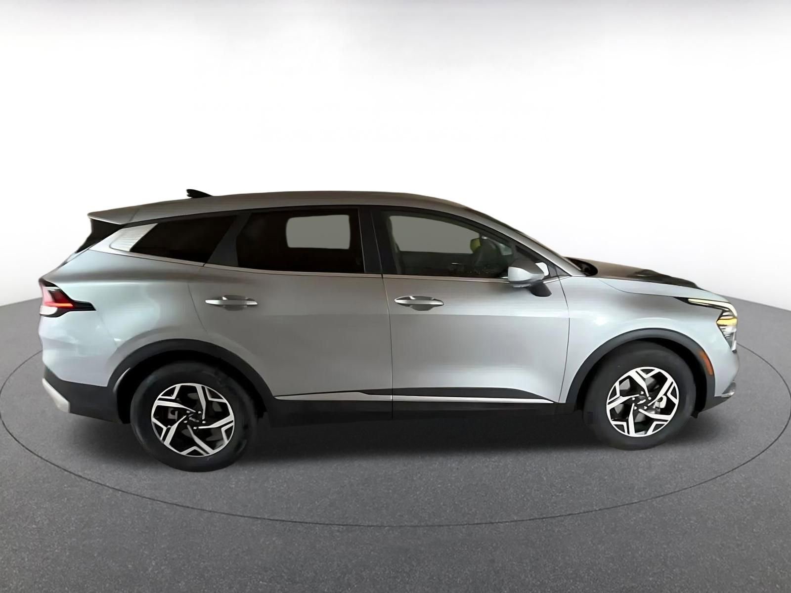 Thumbnail: 2025 Kia Sportage - 16