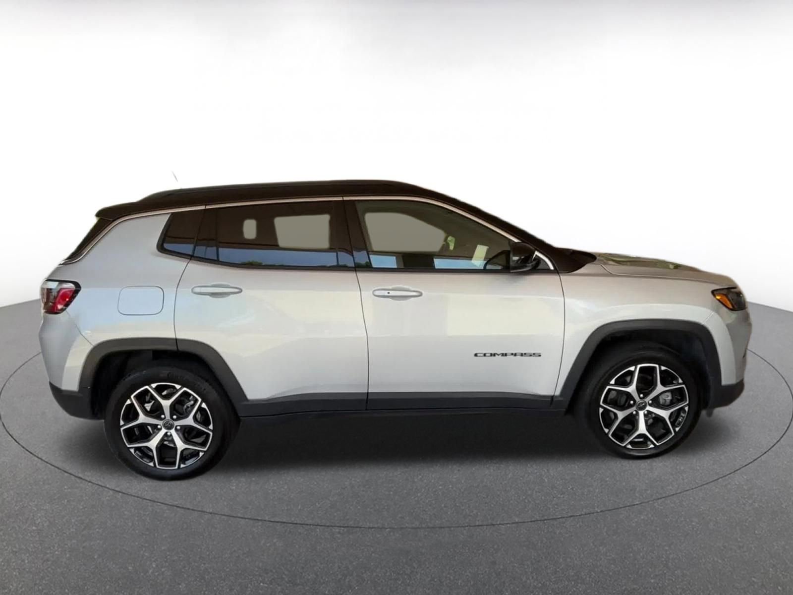Thumbnail: 2025 Jeep Compass - 16