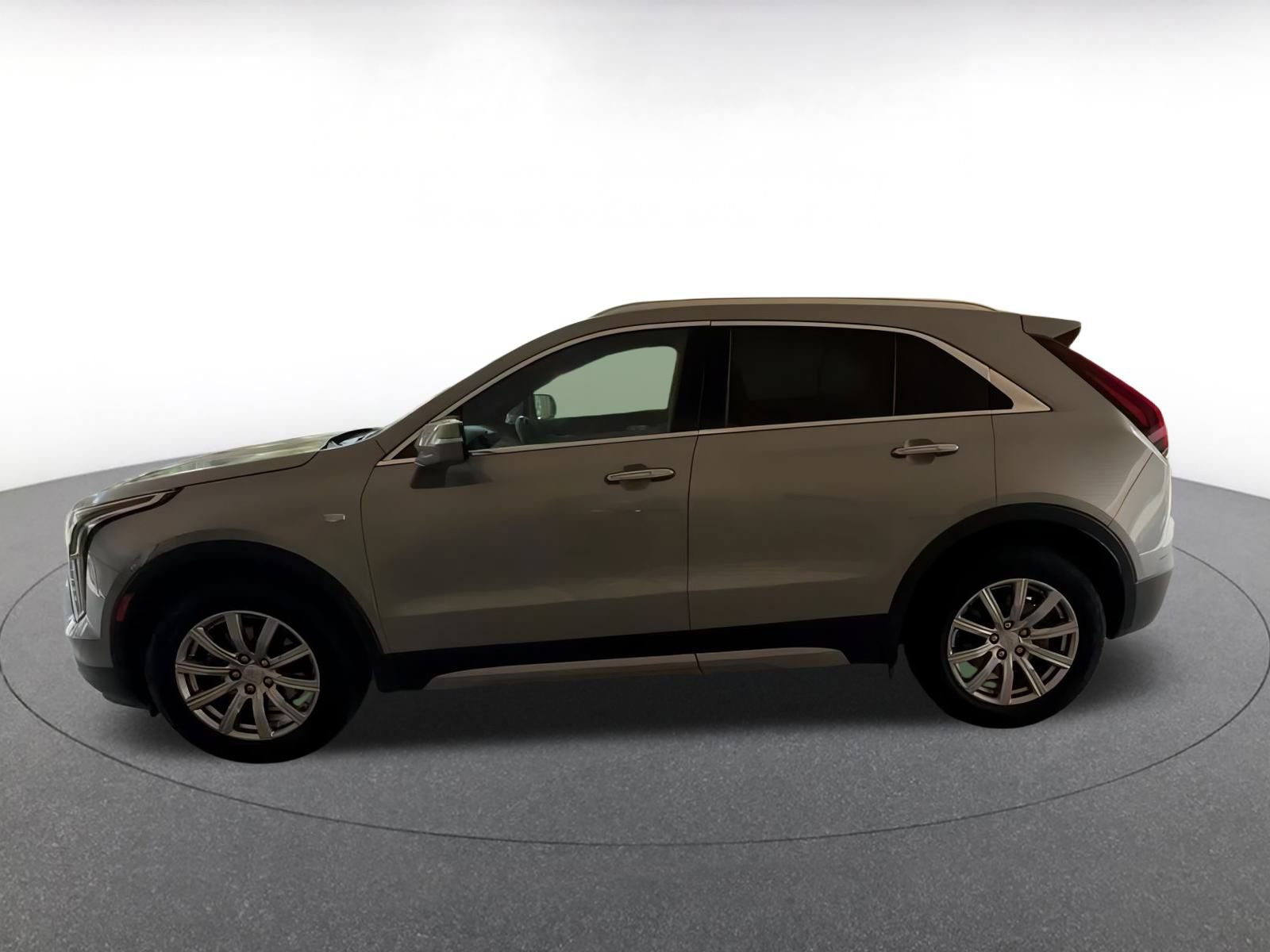 Thumbnail: 2023 Cadillac XT4 - 9