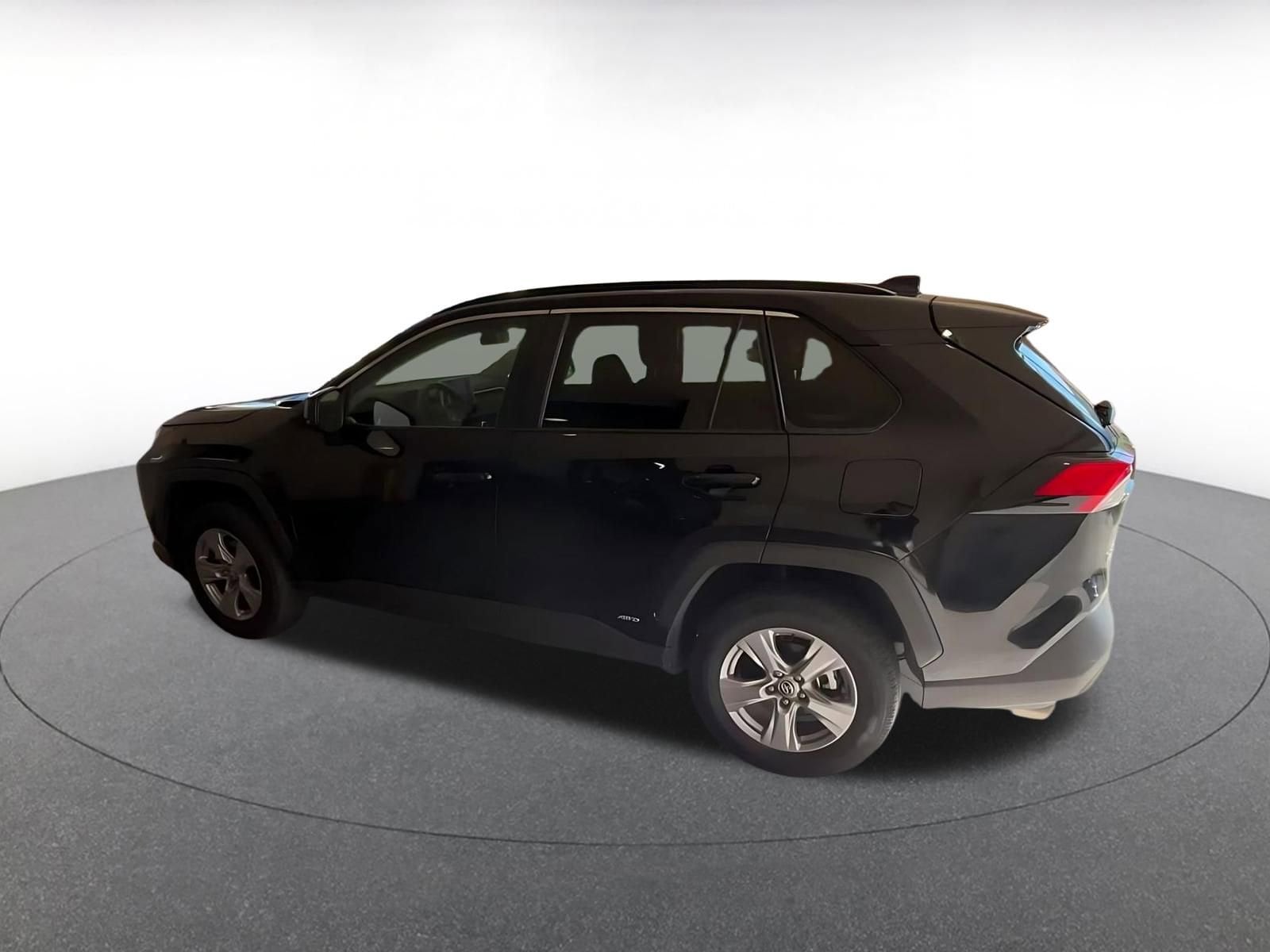 Thumbnail: 2025 Toyota RAV4 - 10