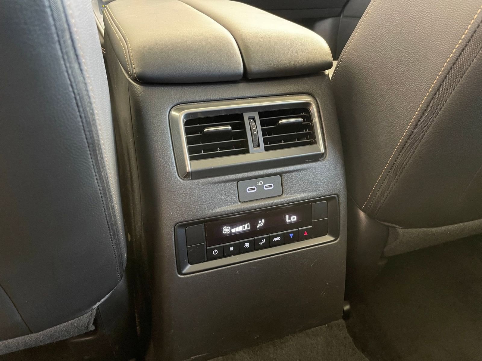 Thumbnail: 2025 Mazda CX-70 - 23