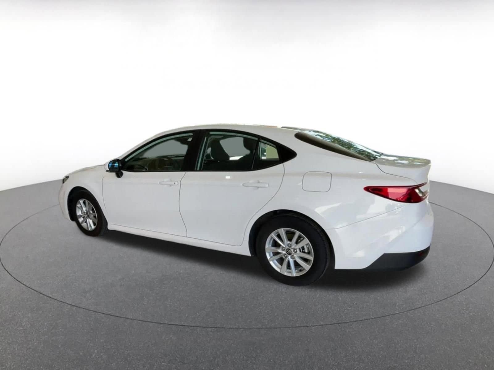 Thumbnail: 2025 Toyota Camry - 10