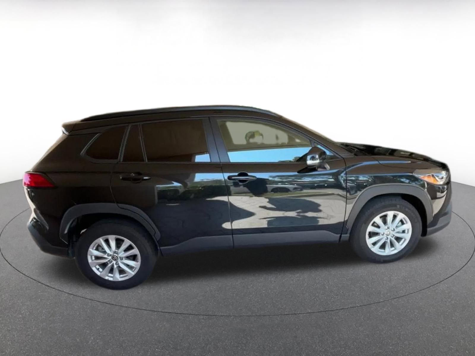 Thumbnail: 2025 Toyota Corolla Cross - 16