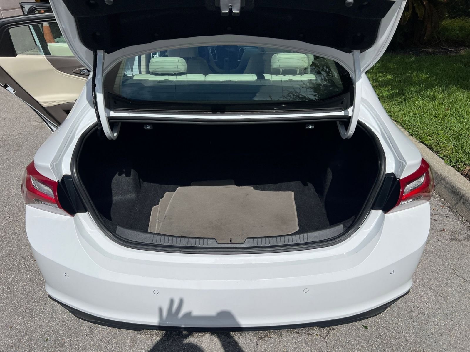 Thumbnail: 2024 Chevrolet Malibu - 24