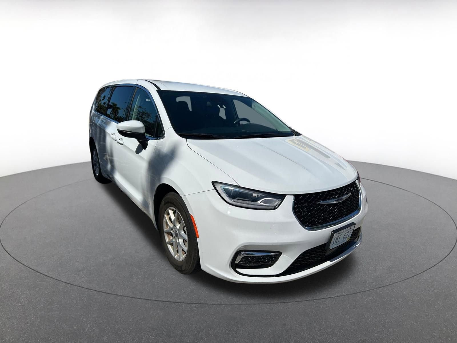 Thumbnail: 2023 Chrysler Pacifica - 1