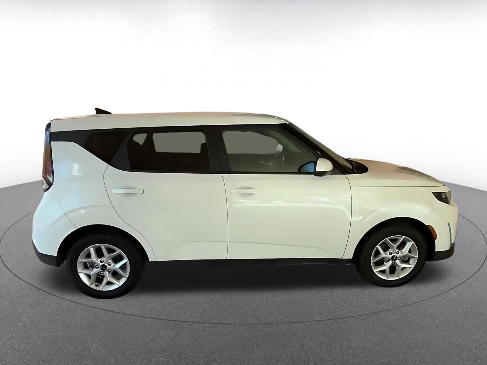 Thumbnail: 2025 Kia Soul - 16