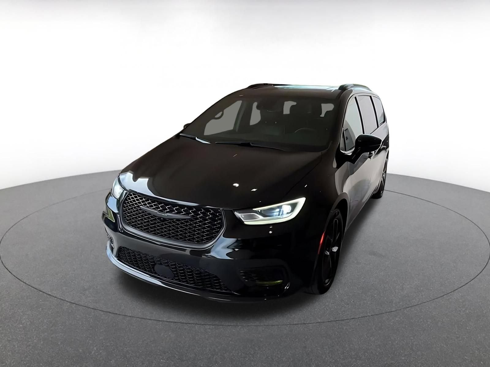 Thumbnail: 2025 Chrysler Pacifica - 6