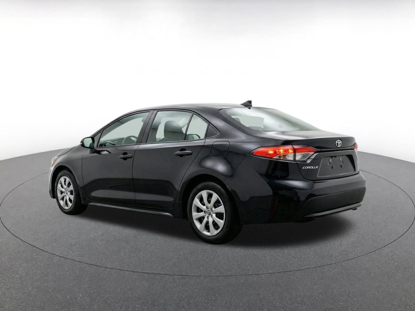 Thumbnail: 2025 Toyota Corolla - 10
