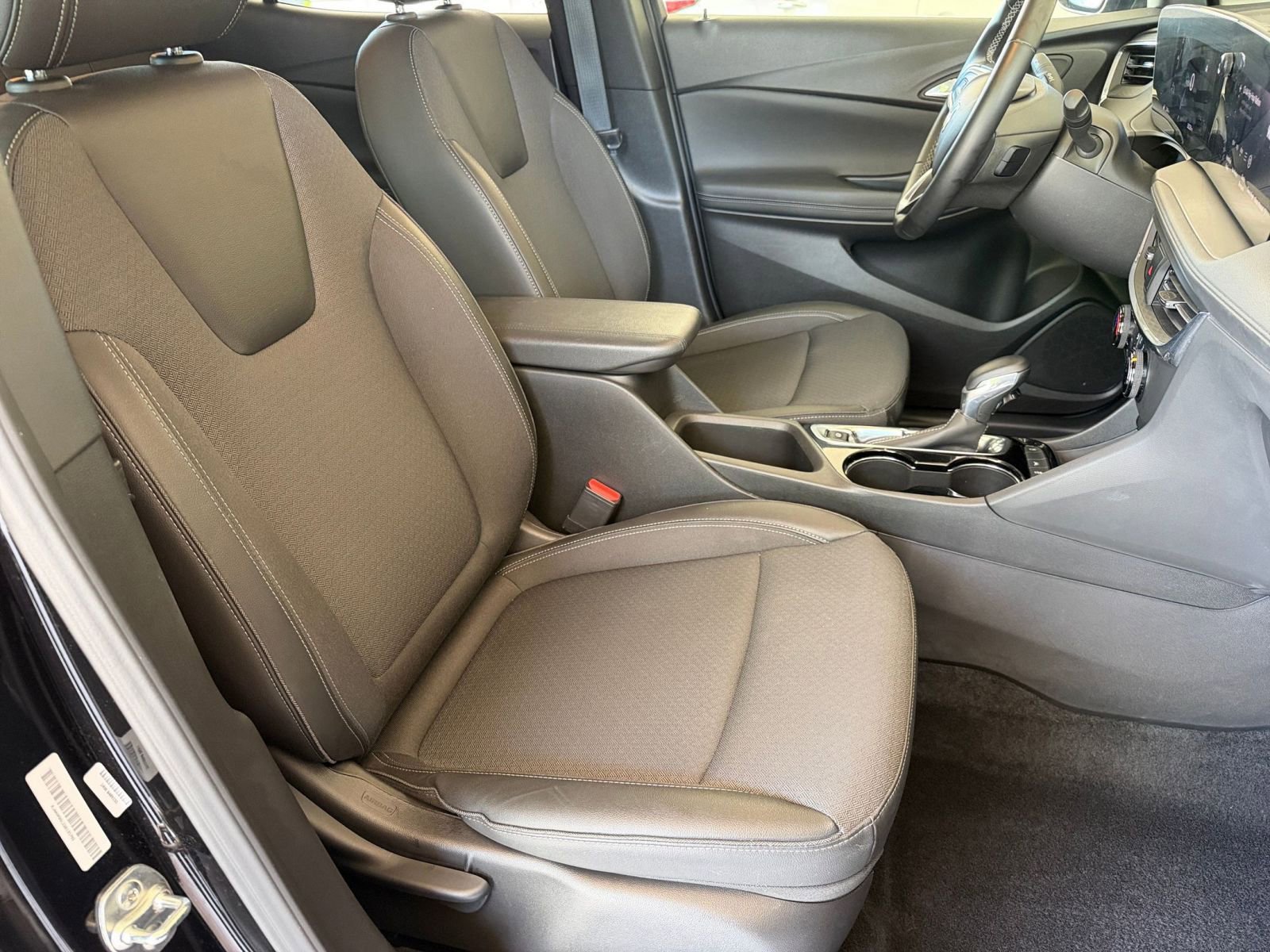 Thumbnail: 2025 Buick Encore GX - 35