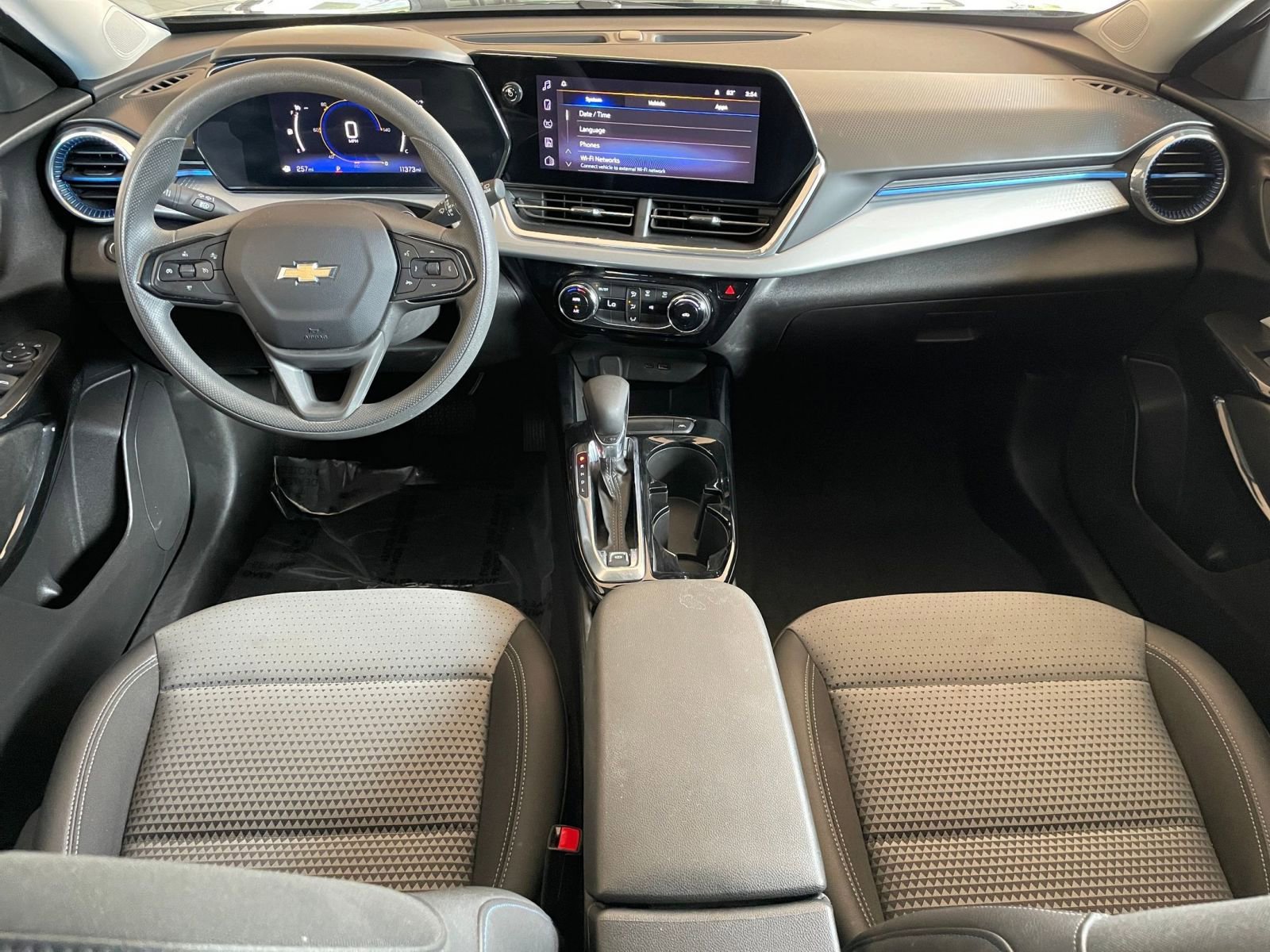 Thumbnail: 2025 Chevrolet Trax - 31