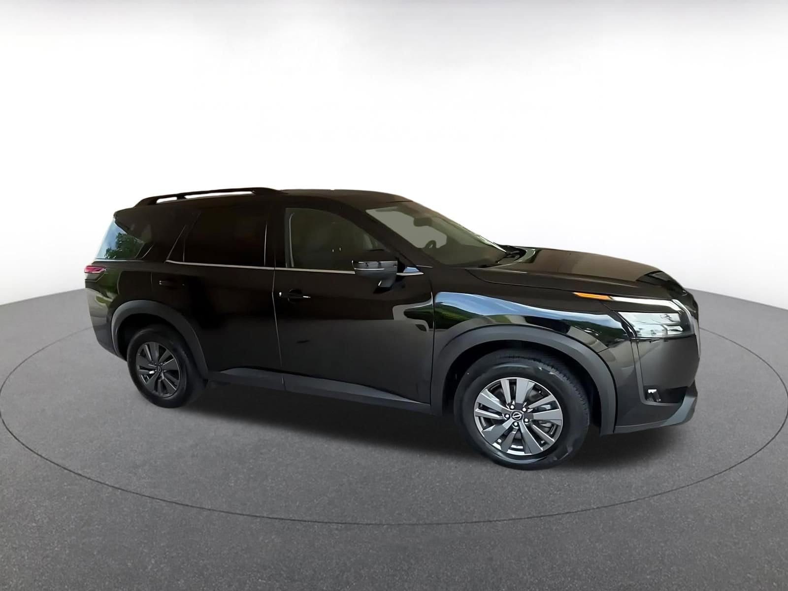 Thumbnail: 2025 Nissan Pathfinder - 2
